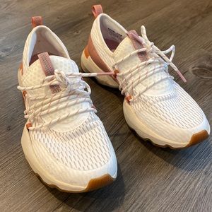 Sorel kinetic impact sneaker